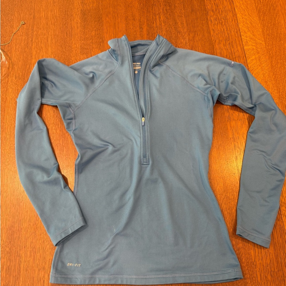Nike Women's Long Sleeve light Blue Top
